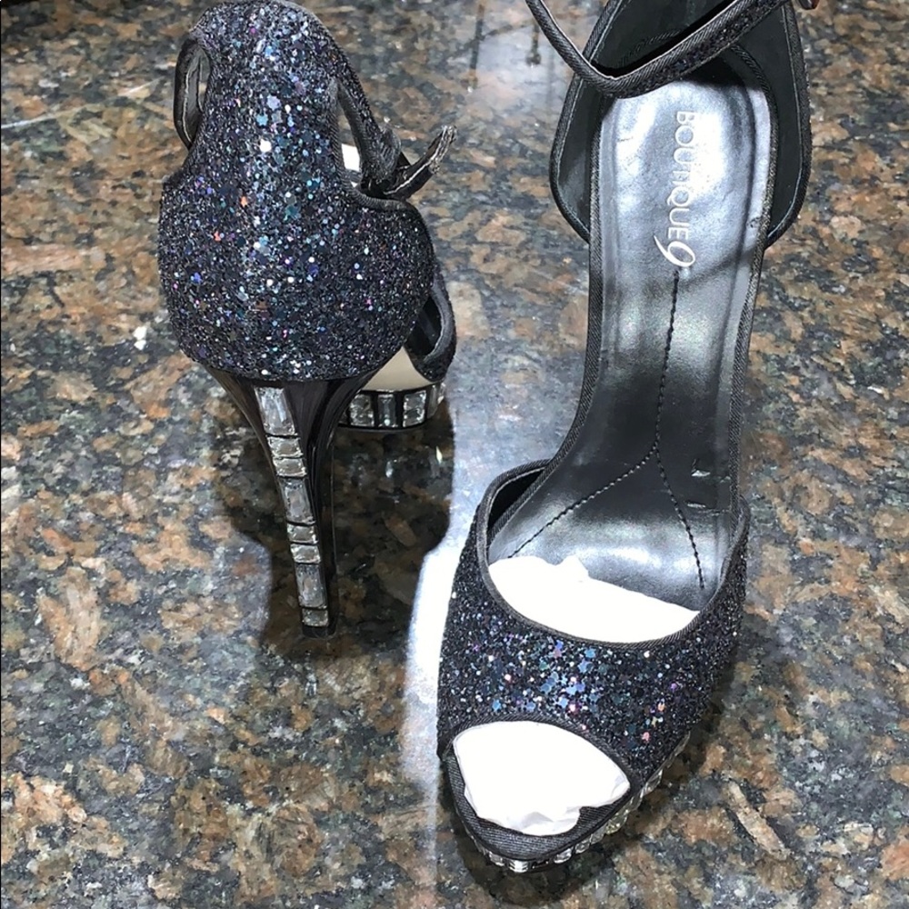 Beautiful Boutique 9 crystal sandals